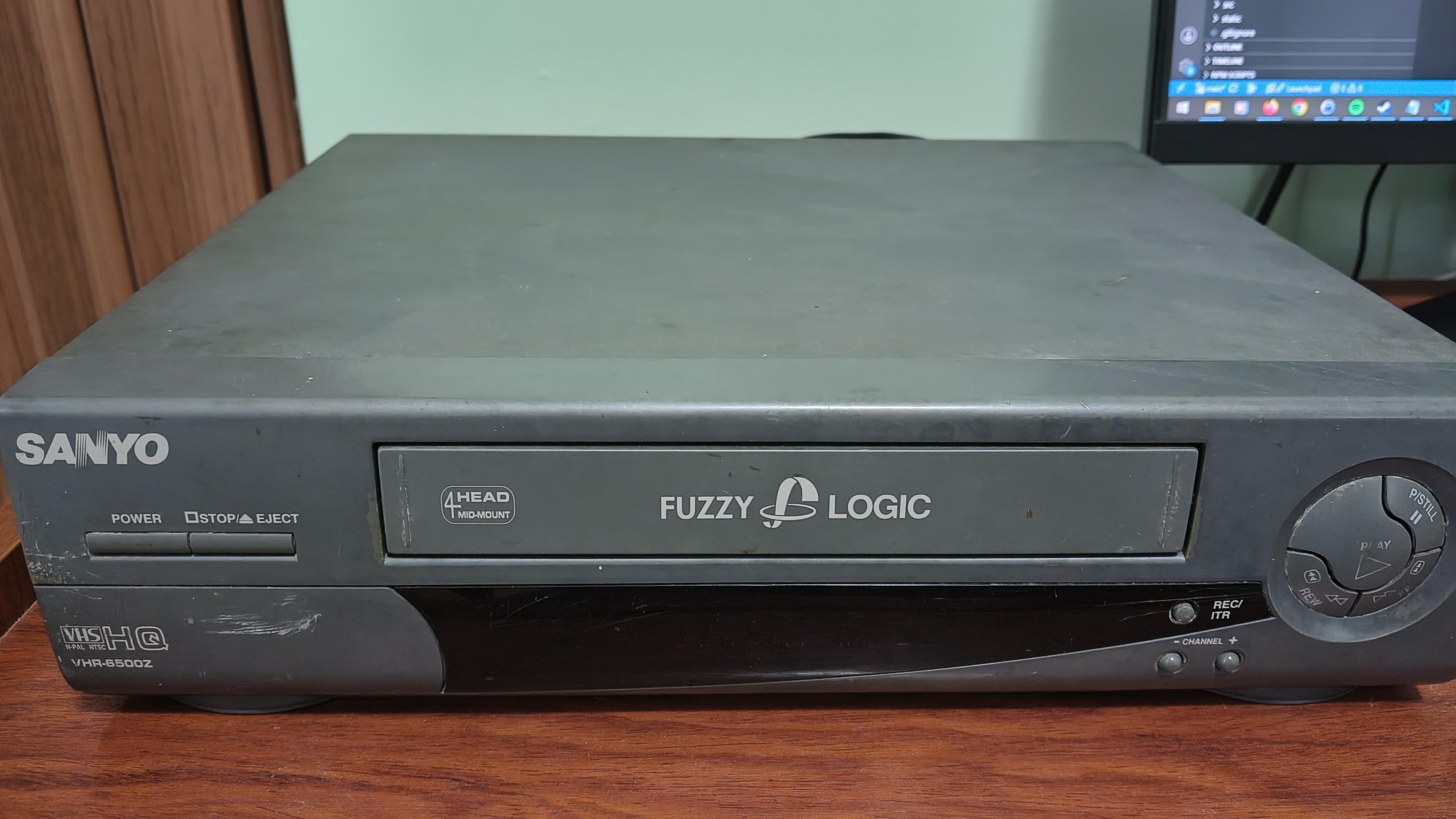 sanyo-vcr-1